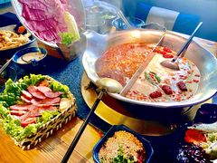 -湊湊火锅·茶憩(南京东路悦荟店)