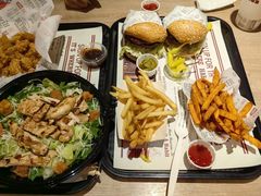 -The Habit Burger Grill 哈比特汉堡(复兴soho店)