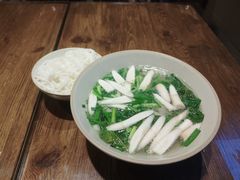 -粉八·云南米线·建水烧烤(常熟路店)