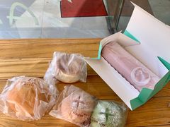奶酥飞碟-顶东面包花园·生日蛋糕(世博店)
