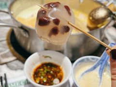红豆钵子糕-禄婶鸡煲·打边炉