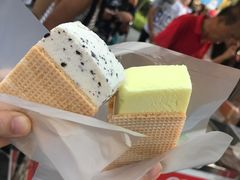 -詹爷爷乌节路街头冰淇淋