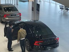 -杭州中沃沃尔沃4S店(滨江区店)