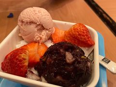 草莓甜心优酪雪-满记甜品(南京虹悦城三店)