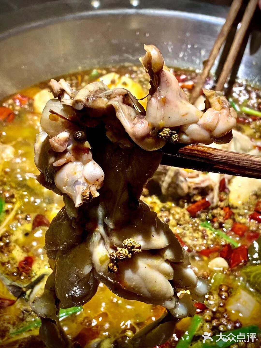 超梦幻🉐️鱼火锅店，不麻不立。