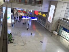 -麦当劳(上海虹桥站30B检票口楼上)