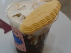 钻入云里-HUGS coffee(东区店)