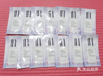 之前听说一盒三片装，后面变成一盒两片装