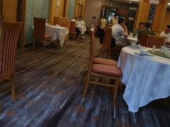 -满江红四季餐厅 · 国家五钻级酒家(新纪元大酒店店)