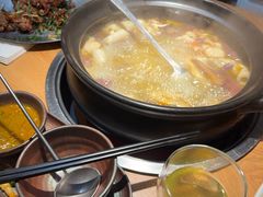 -一朵菌·野生菌探索家火锅(南亚店)