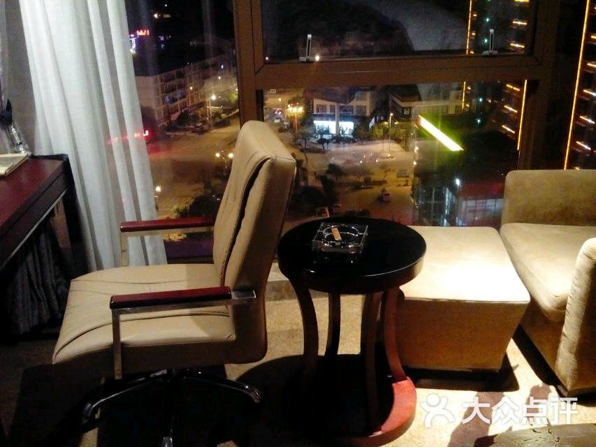 凤庆滇红大酒店