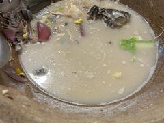 -云朵小院·石锅鱼·野生菌餐厅(蒗放店)