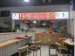 -壹品剁椒猪脚饭(蔡家中央大街店)