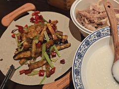 -古都历食南京菜·烤鸭·鸭血粉丝·汤包(南京博物院店)