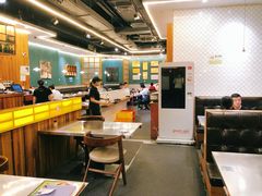 大堂-胡须佬鸡煲四季火锅店(石厦西村直营店)