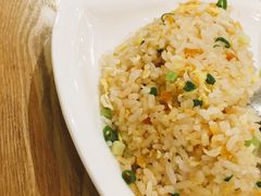 三文鱼炒饭-茶米烧腊茶餐厅(石龙店)