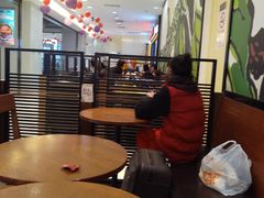 大堂-来伊份(曹安公路三店)