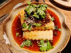 -野山舂·贵州现舂酸汤火锅(鸿通城店)