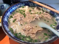 -老新隆牛肉锅贴(新街口店)