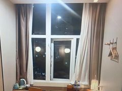 -卡罗酒店(东门晒布地铁站店)