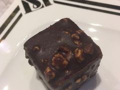 -La Mer Restaurant & Lounge