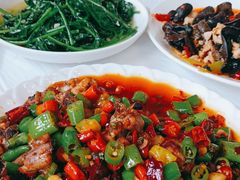 -乡土特色.冷锅鱼.牦牛肉汤锅