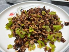 -蔼若春.传承三十年云南菜(金碧公园店)