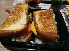 -The Habit Burger Grill 哈比特汉堡(复兴soho店)