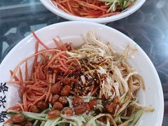 -牛一嘴·兰州牛肉面·大盘鸡(财富中心店)