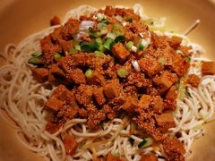-鹤江桥·红油牛肉粉(SKP店)