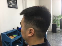 -V8潮牌·接发烫染连锁