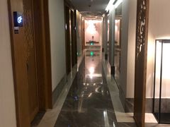 -新盈光·云会所(百丈东路店)