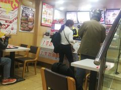 大堂-华莱士·全鸡汉堡(宝丰路店)