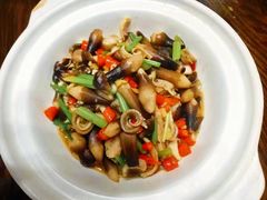 三烩鹿茸菌-醉美东江·三文鱼·烧鸡公