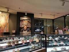 面包甜点陈列柜-巴黎贝甜(龙之梦购物中心虹口店)