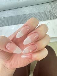 -尤米一站式美甲美睫