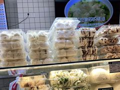 -白玉兰食品甜凤店(合生汇店)