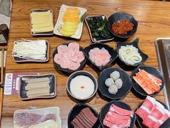 -吴氏老牌坊云南鱼豆花火锅店(通江街店)