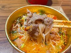 -鹤江桥·红油牛肉粉(SKP店)