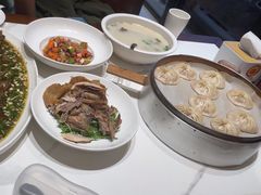 -梅利汴京烤鸭•开封豫菜地标店(东大街店)