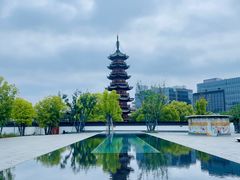 -龙华寺
