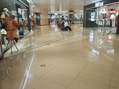 -王府井百货熙地港店