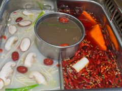 -巴渝瓦肆重庆鲜火锅(宝龙环湖店)