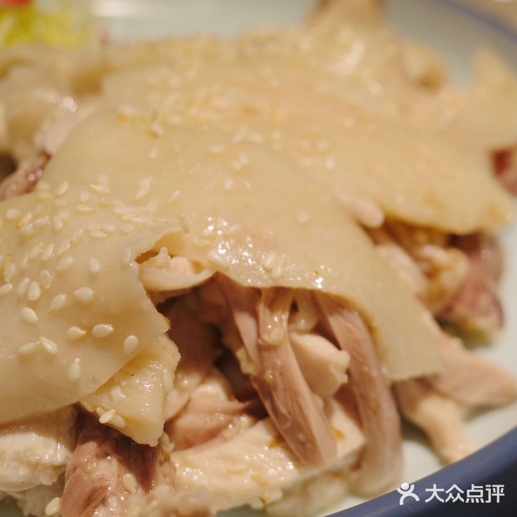 万达三楼一家非常正点的港式餐厅。来得晚烧鹅售罄