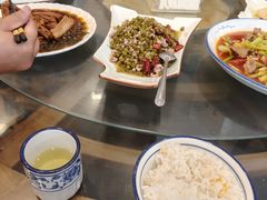 -石磨豆花家常菜·牦牛排土火锅