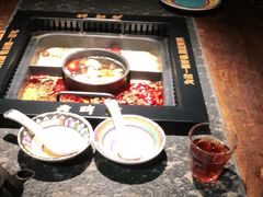 -老牌坊云南鱼豆花火锅(哈西万达店)