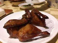 招牌烤乳鸽-石岐佬中山菜馆(张溪店)