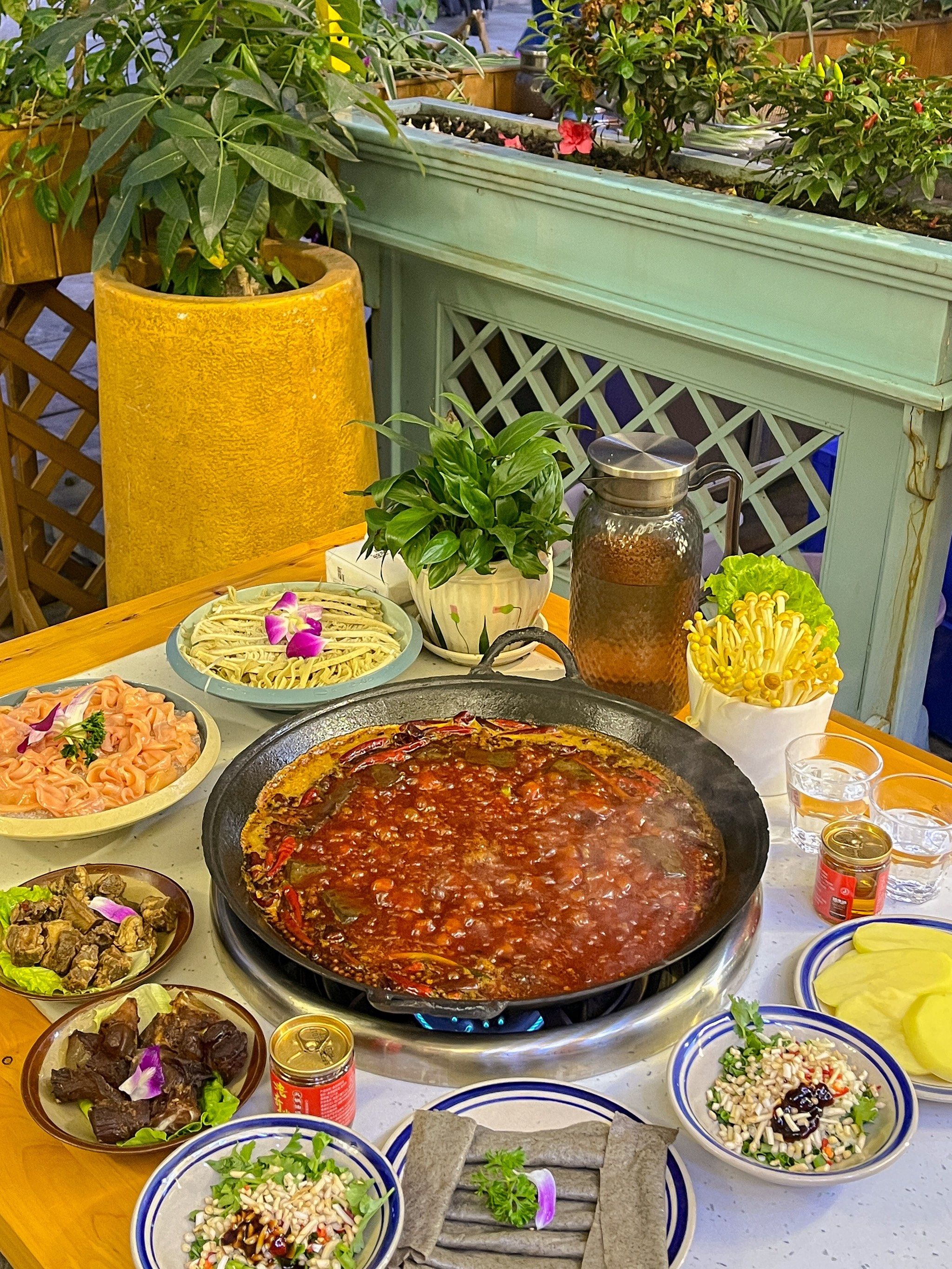 老奇火锅回馈新老客户啦!四人餐不过百!