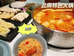 猪手鸳鸯锅-小街猪手(团结湖店)