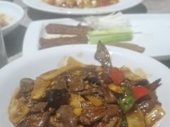 -北平小馆·烤鸭·家常菜(磨房北里店)